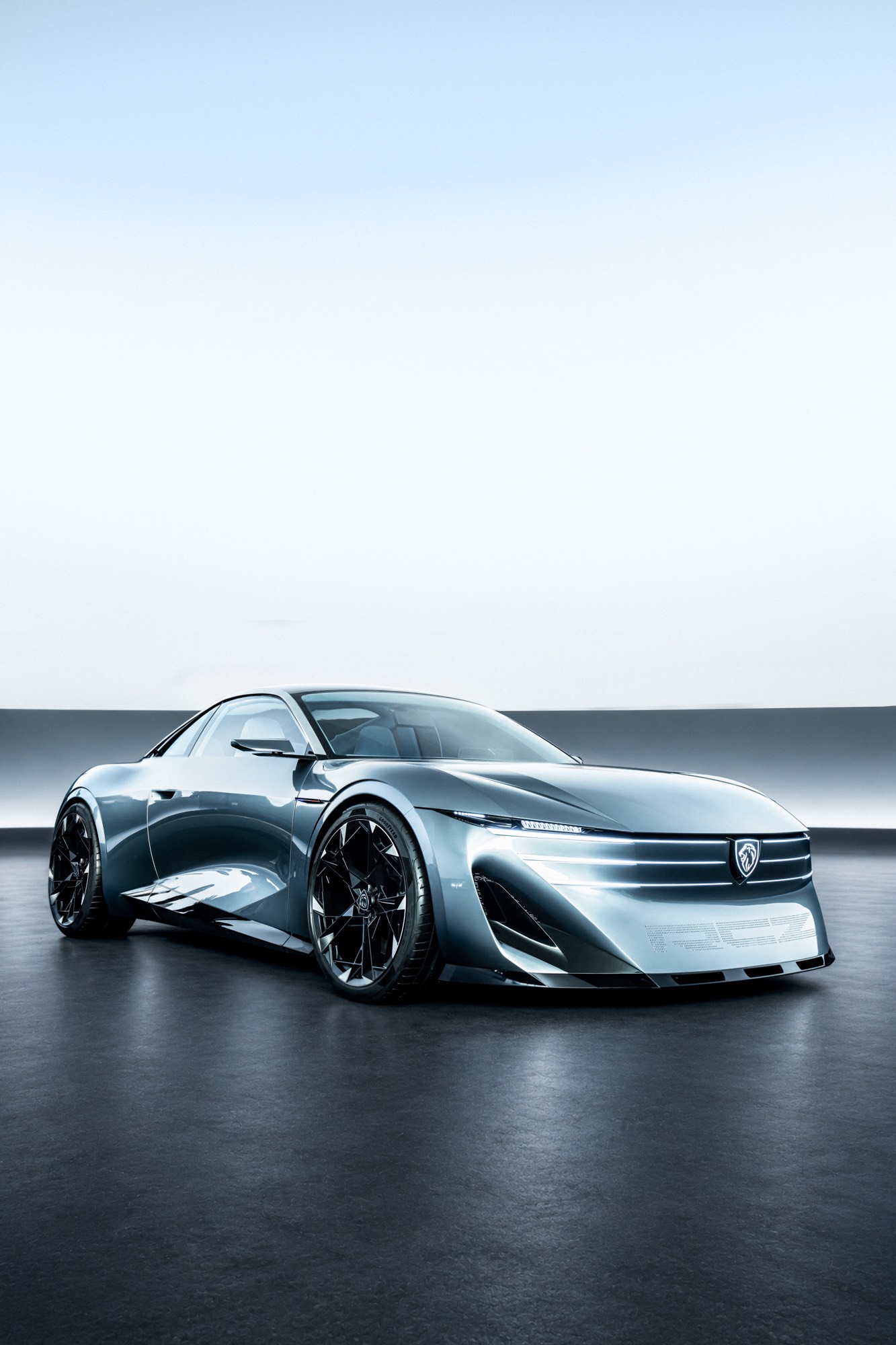 The Peugeot RCZ Vision concept car in front three-quarter view